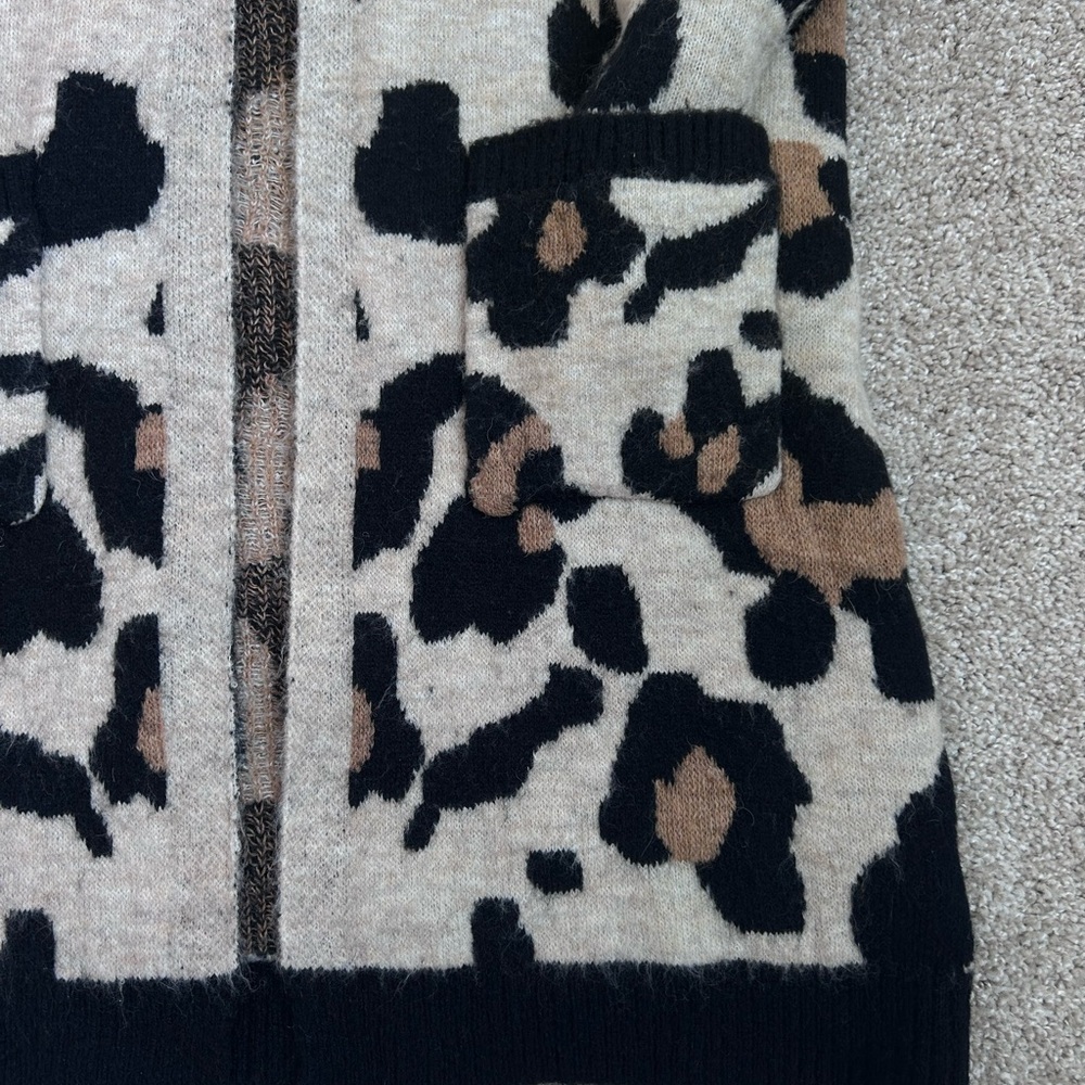 Altar'd State Women's Long Cheetah Print Cardigan Sweater Size Small Open Front - Picture 3 of 9